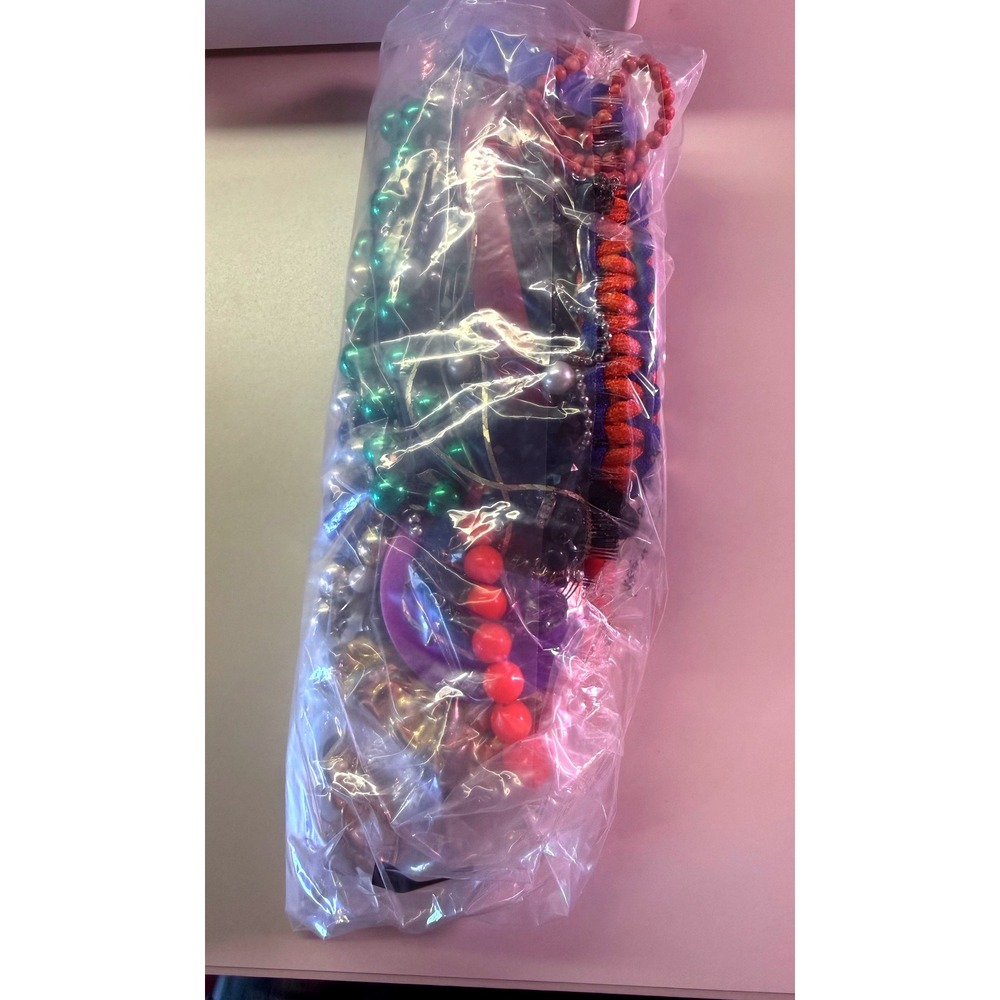 LB Mixed Costume Jewelry Lot Grab Bag Necklaces Bracelets Beads Craft Wearable